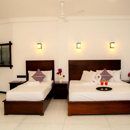 Coconut Style Restaurant & Milinda Guest Unawatuna Exterior foto